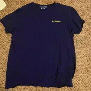 Navy L Columbia t shirt
